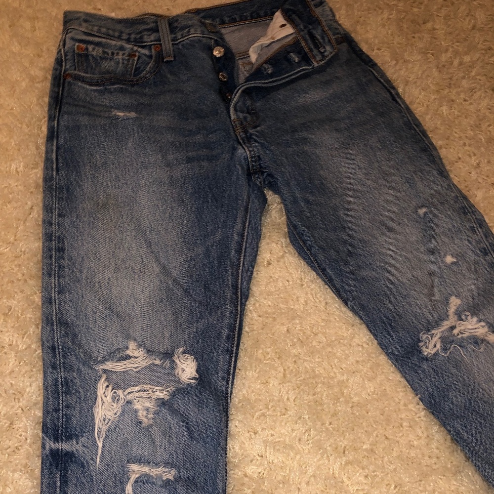 Womens Levi jeans
